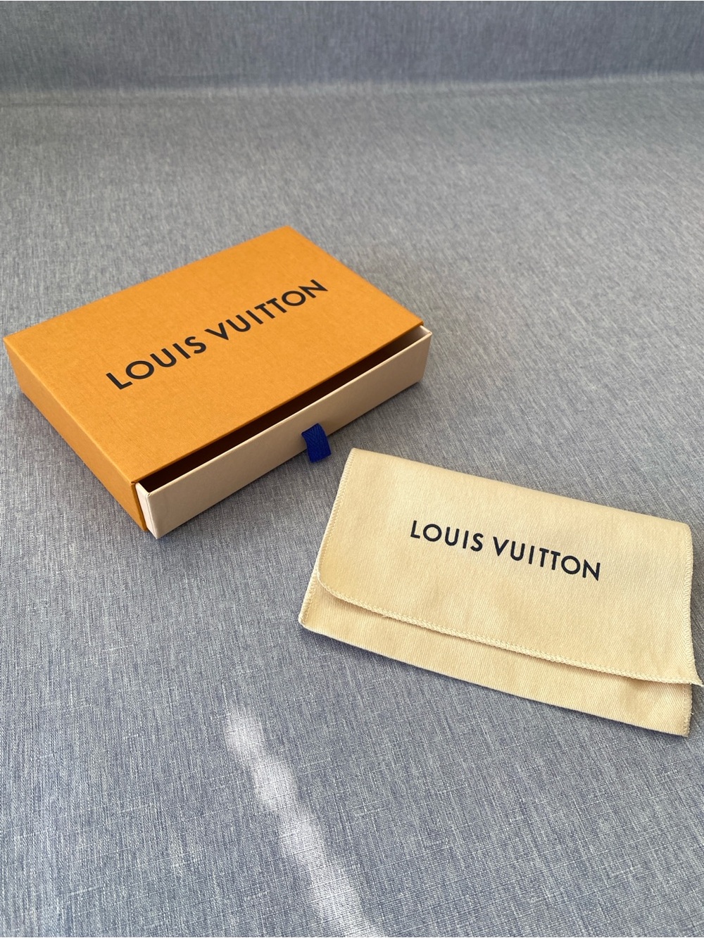NWOT Authentic Louis Vuitton | Full Gift Packaging Set For Wallet
